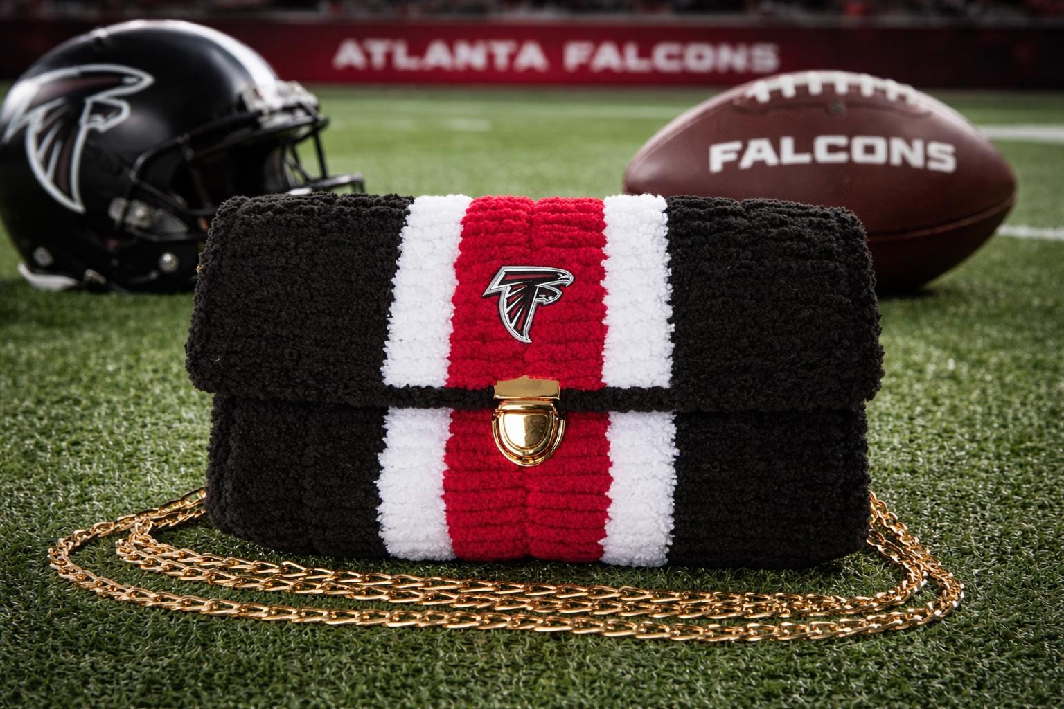 Atlanta Falcons Crossbody Purse, Game day ready! Handmade