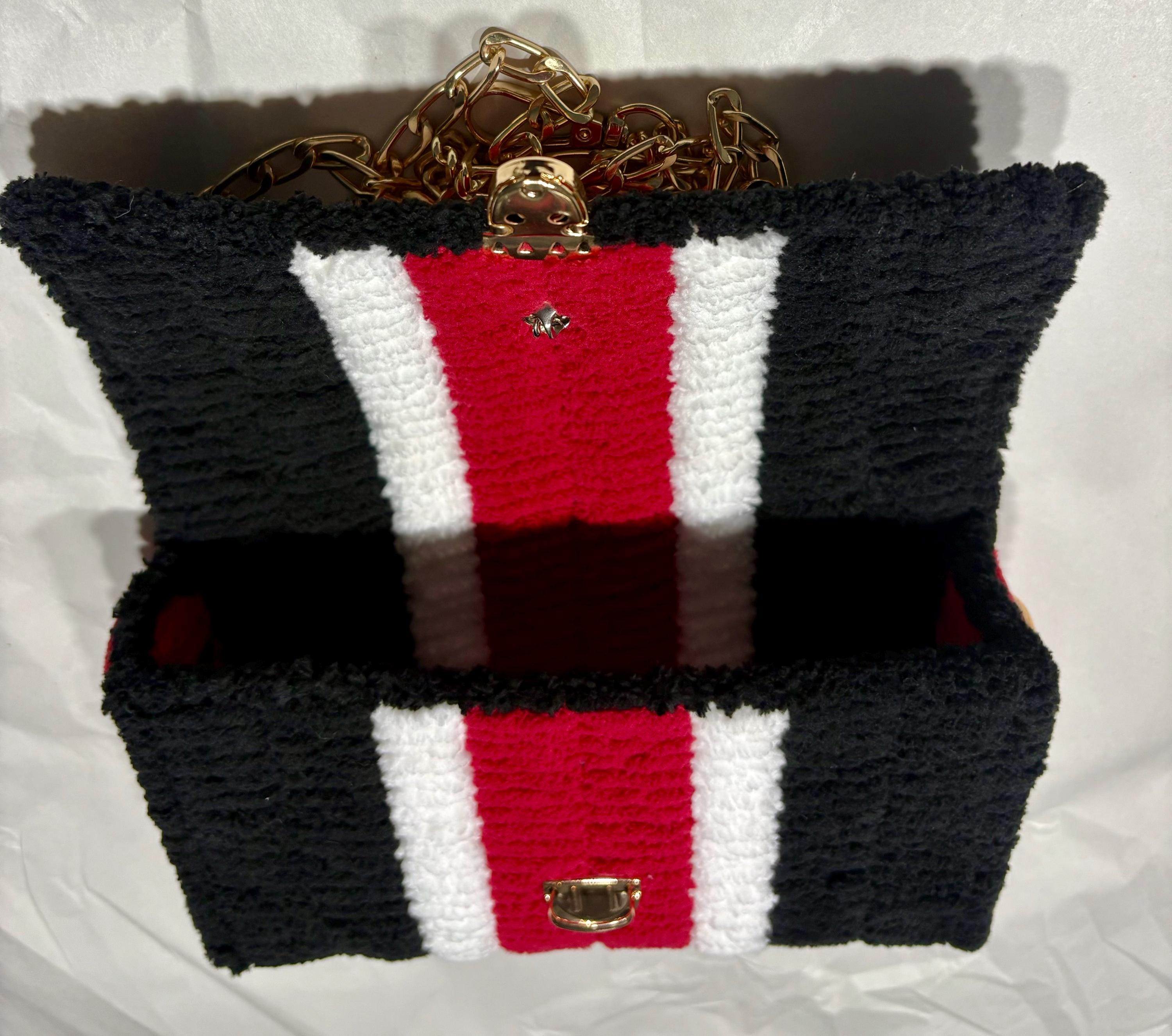 Atlanta Falcons Crossbody Purse, Game day ready! Handmade