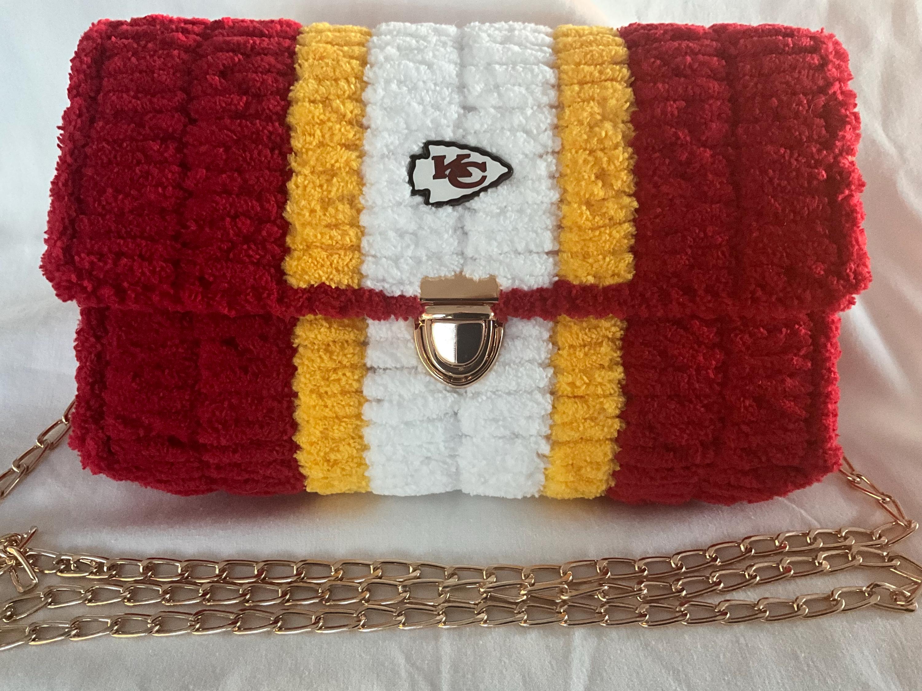 Kansas City Chiefs crossbody purse. Game day ready! Handmade